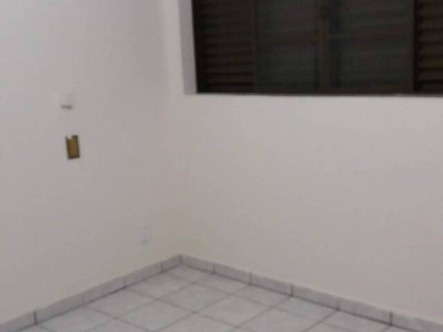 Casa para Locação em Ribeirão Preto - 2